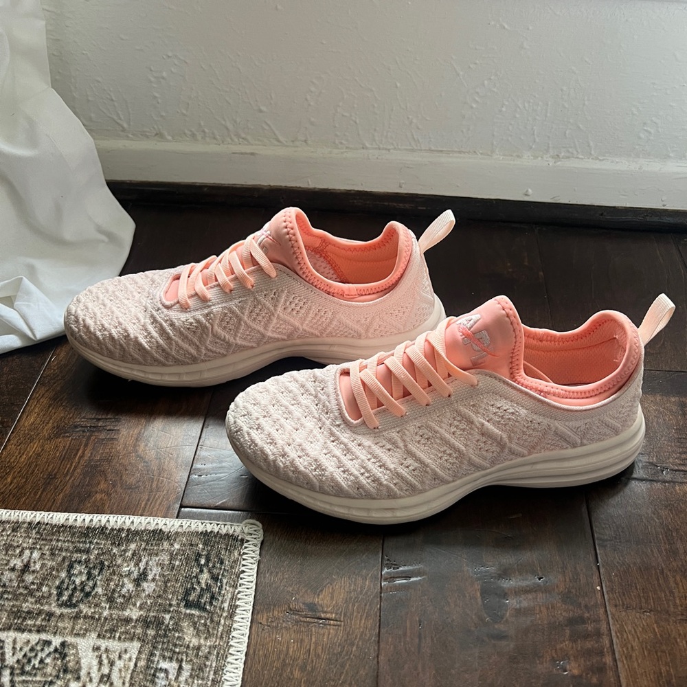 Apl Techloom Wave Sneaker View 3